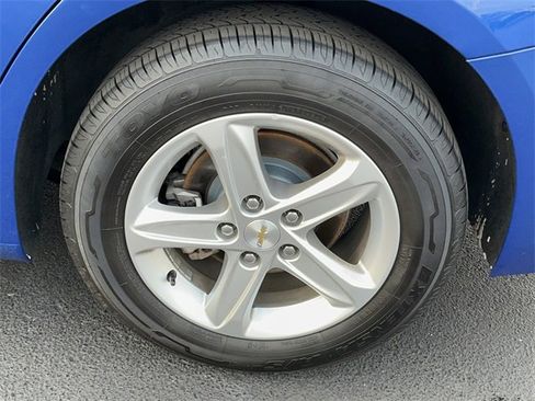 Used 2023 Chevrolet Malibu LT image 9