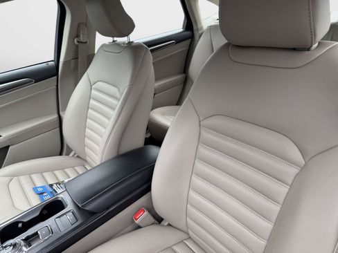 Used 2019 Ford Fusion SEL FWD image 7