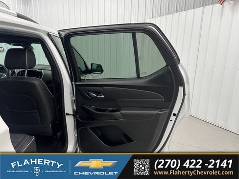 Used 2023 Chevrolet Traverse Premier AWD/4WD image 12