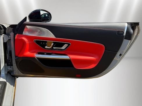 Used 2022 Mercedes-Benz SL 63 AMG 4MATIC image 25