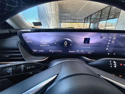 Certified 2025 Buick Envision Sport Touring image 11