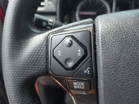 Used 2022 Toyota 4Runner TRD Off-Road AWD/4WD image 26