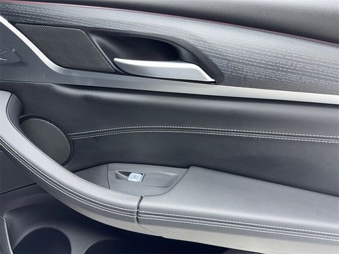 Used 2023 BMW X4 xDrive30i w/ M Sport Package image 53