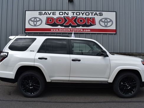 Certified 2020 Toyota 4Runner Nightshade AWD/4WD image 8