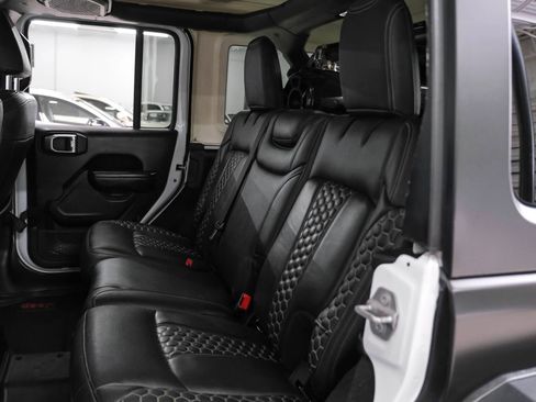 Used 2020 Jeep Wrangler Unlimited Sport image 36