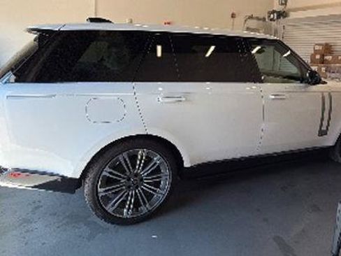 Used 2025 Land Rover Range Rover Long Wheelbase Autobiography AWD/4WD image 3