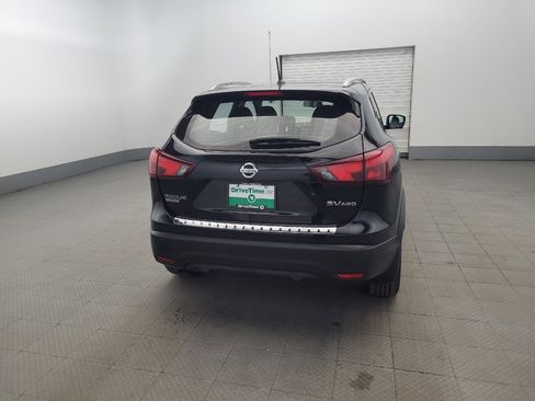 Used 2017 Nissan Rogue Sport SV w/ SV Premium Package image 7