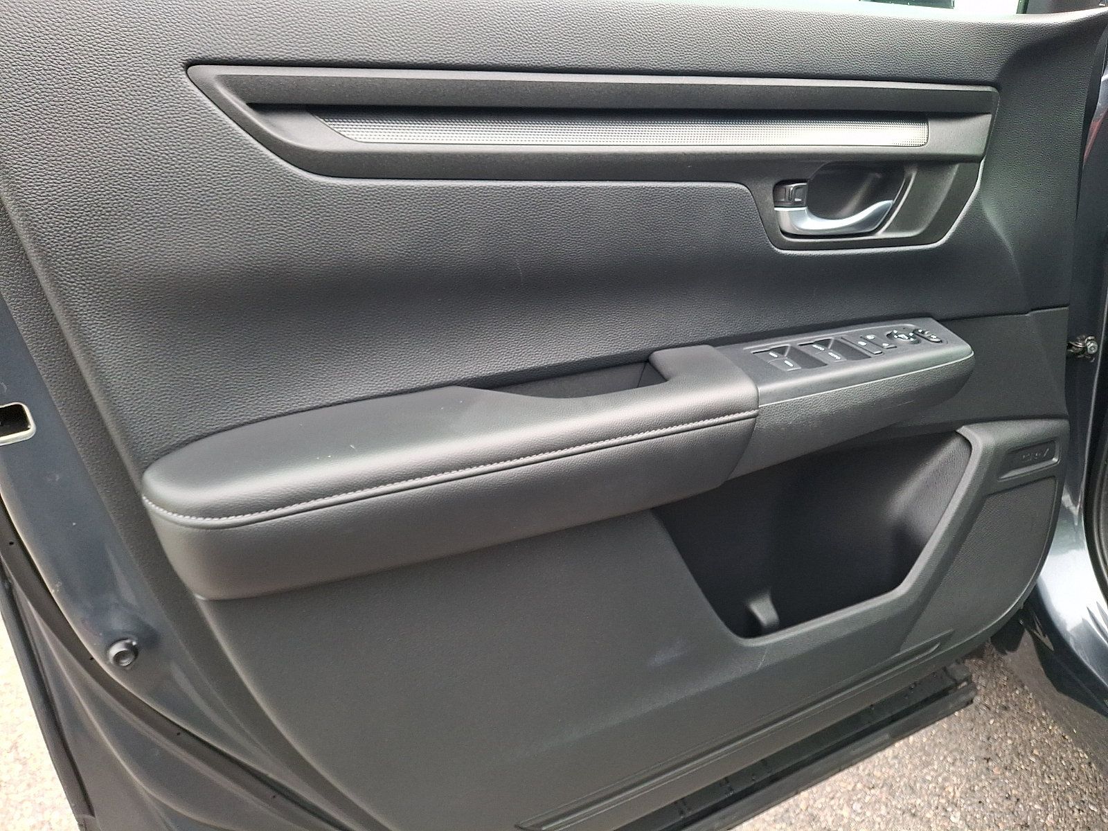 Used 2025 Honda CR-V EX image 12