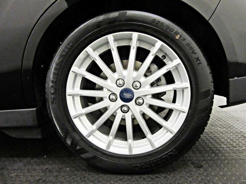 Used 2014 Ford C-MAX SE image 18