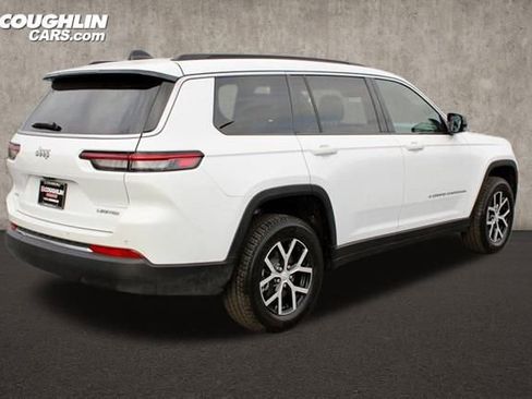 New 2024 Jeep Grand Cherokee L Limited w/ Trailer Tow Package AWD/4WD image 9