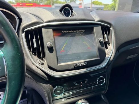 Used 2015 Maserati Ghibli image 14