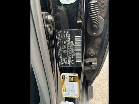 Used 2025 Hyundai Venue SEL FWD image 9