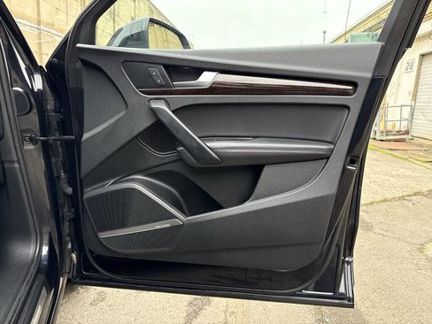 Used 2019 Audi Q5 2.0T Premium Plus w/ Premium Plus Package image 58