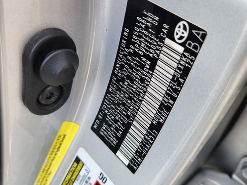 Used 2017 Toyota Corolla LE image 28