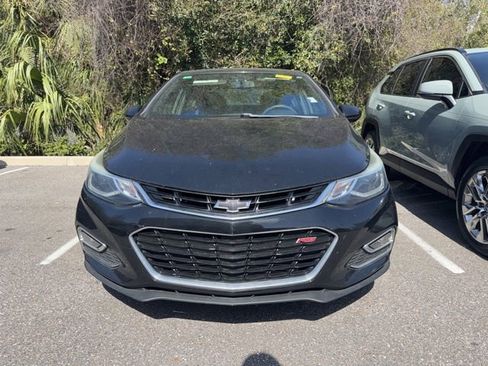 Used 2018 Chevrolet Cruze LT w/ Convenience Package image 2