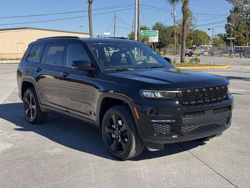 New 2025 Jeep Grand Cherokee L Limited w/ Black Appearance Package image 8