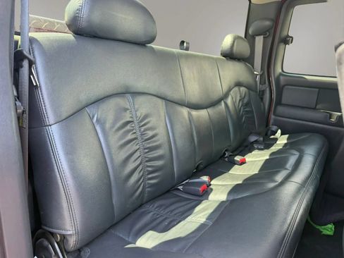 Used 2002 GMC Sierra 2500 2WD Extended Cab HD w/ SLT Marketing Option Pkg image 18