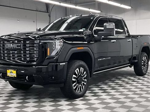 Used 2025 GMC Sierra 2500 Denali Ultimate AWD/4WD image 13