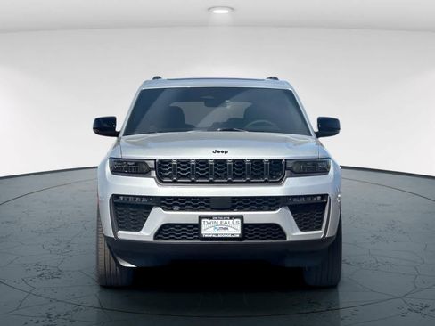 New 2026 Jeep Grand Cherokee L Limited image 10