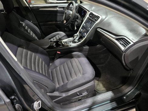 Used 2015 Ford Fusion SE FWD image 31