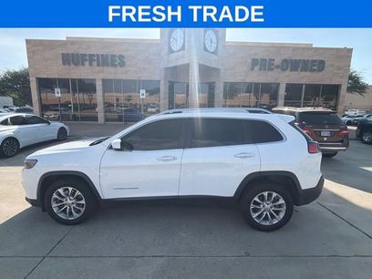 Used 2019 Jeep Cherokee Latitude w/ Popular Appearance Group
