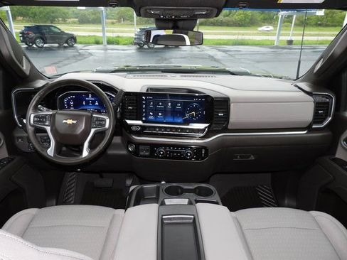 Used 2025 Chevrolet Silverado 2500 LT image 37