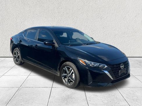 Used 2024 Nissan Sentra SV image 1