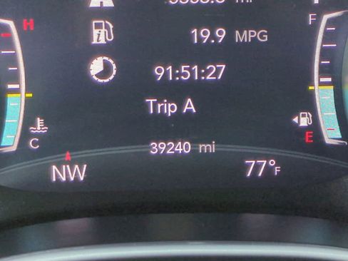 Used 2025 Chrysler Pacifica Select image 26