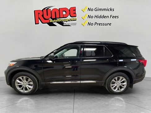 Used 2020 Ford Explorer XLT w/ Equipment Group 202A image 2