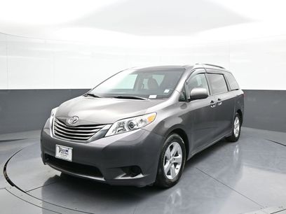 Used 2016 Toyota Sienna LE