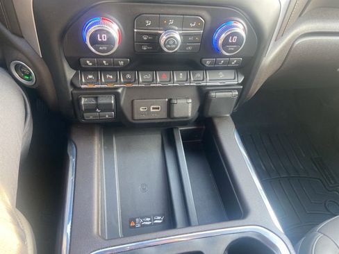 Used 2020 GMC Sierra 1500 SLT w/ SLT Premium Plus Package image 41