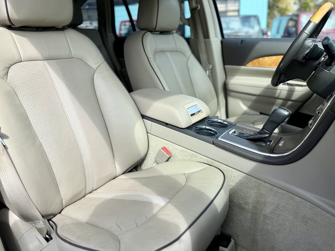 Used 2013 Lincoln MKX AWD image 9