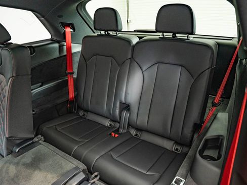 Used 2026 Audi Q7 3.0T Prestige AWD/4WD image 45