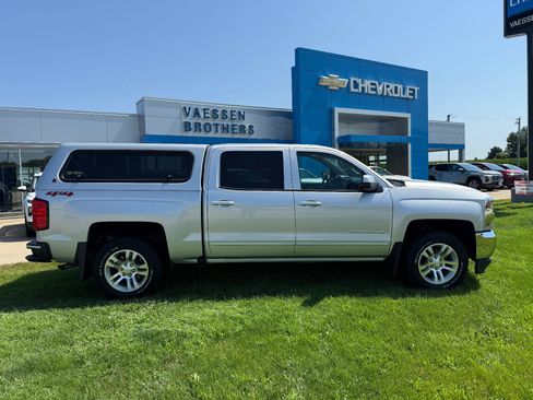 Used 2018 Chevrolet Silverado 1500 LT w/ All Star Edition AWD/4WD image 8