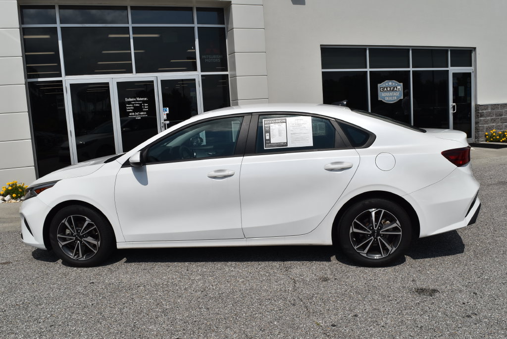 Used 2024 Kia Forte LXS FWD image 4