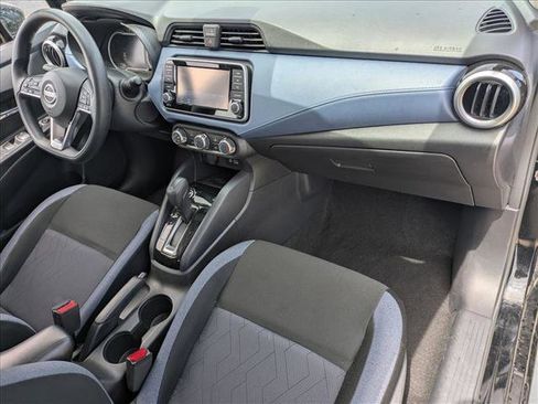 Used 2025 Nissan Versa SV FWD image 17