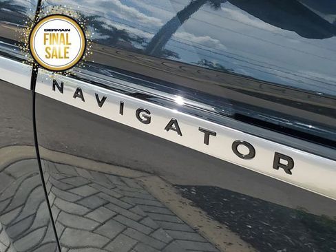 New 2025 Lincoln Navigator Reserve image 15