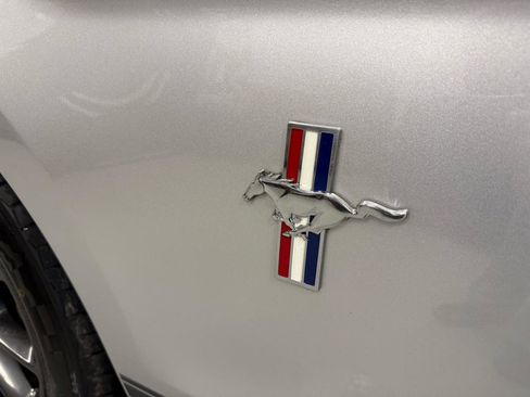 Used 2010 Ford Mustang Coupe image 16