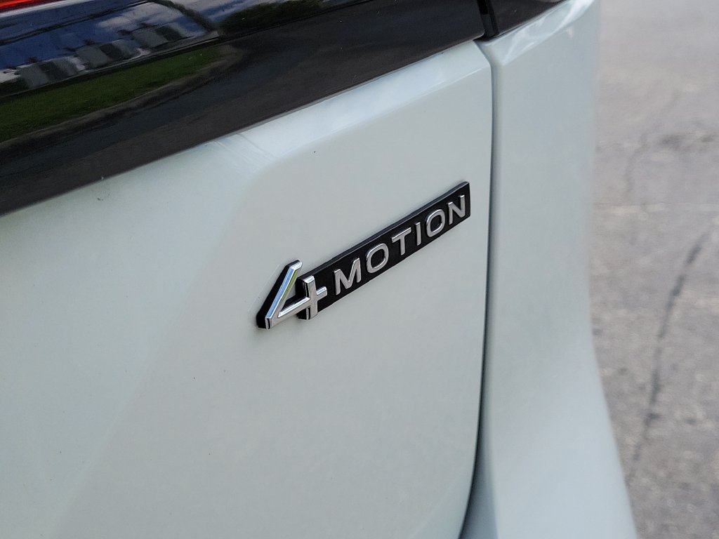 Certified 2024 Volkswagen Atlas Peak Edition SEL AWD/4WD image 6