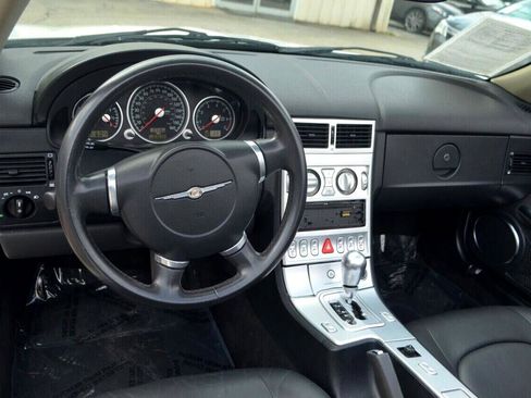Used 2005 Chrysler Crossfire Limited image 35
