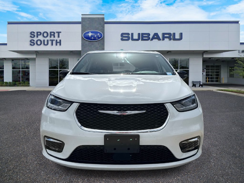 Used 2024 Chrysler Pacifica Limited FWD image 9