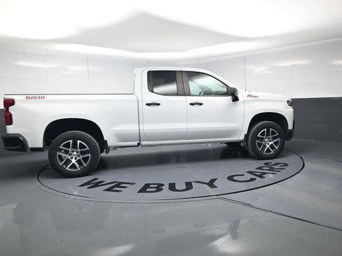 Used 2019 Chevrolet Silverado 1500 Custom Trail Boss w/ Custom Convenience Package image 10