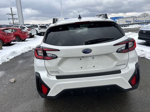 Used 2024 Subaru Crosstrek 2.0i Premium image 9