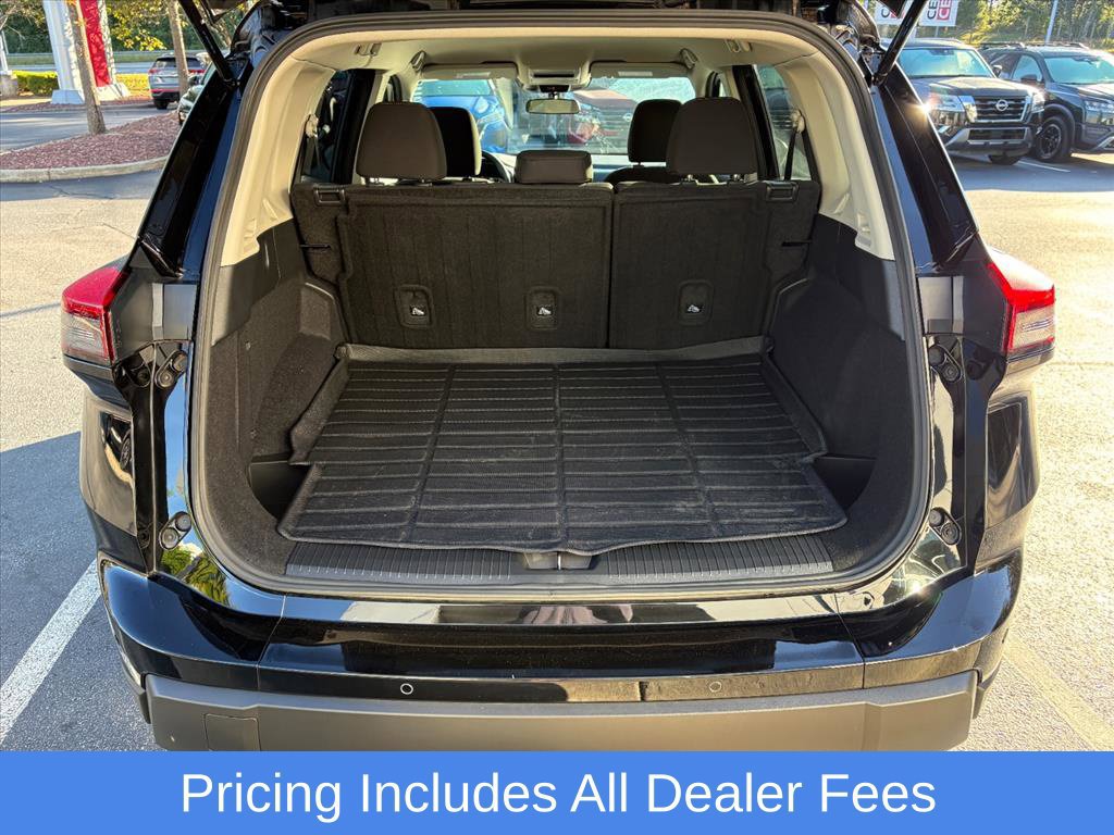 Used 2025 Nissan Rogue S AWD/4WD image 26