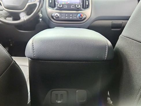 Used 2021 Chevrolet Colorado Z71 image 38