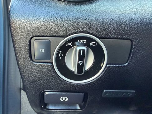 Used 2012 Mercedes-Benz SLK 250 w/ Premium I Pkg image 27
