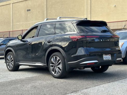 Certified 2026 INFINITI QX60 Luxe w/ Cargo Package image 4