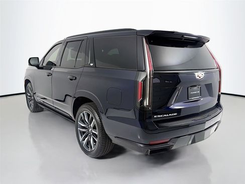 Used 2023 Cadillac Escalade Sport w/ Touring Package AWD/4WD image 3