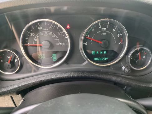Used 2016 Jeep Wrangler Sport AWD/4WD image 12