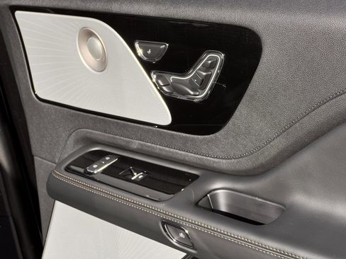 New 2026 Lincoln Aviator Reserve AWD/4WD image 24